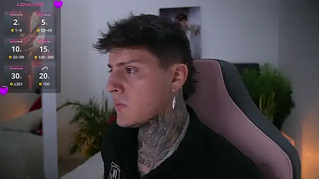 Snapshot of goldenatlasX chatting on February 9, 2026, 6:28 pm goldenatlasX online show from February 9, 2026, 6:28 pm