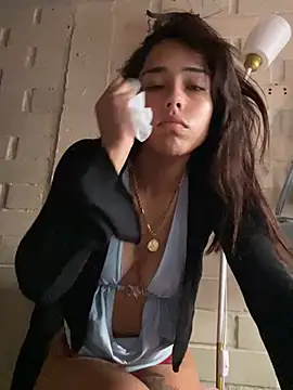 Snapshot of zin1407 chatting on January 10, 2026, 11:33 pm zin1407 online show from January 10, 2026, 11:33 pm