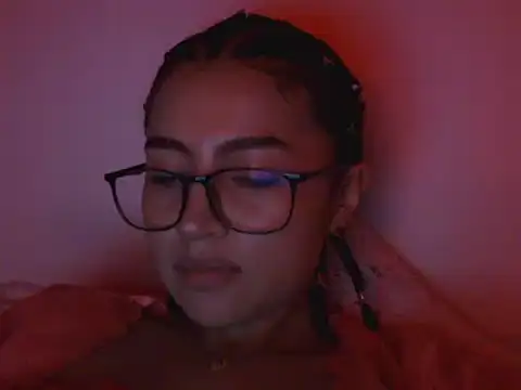 Snapshot of OriannaWolf chatting on February 15, 2026, 7:51 am OriannaWolf online show from February 15, 2026, 7:51 am