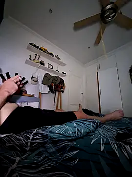 Snapshot of He_onlycum chatting on February 26, 2026, 9:48 pm He onlycum online show from February 26, 2026, 9:48 pm