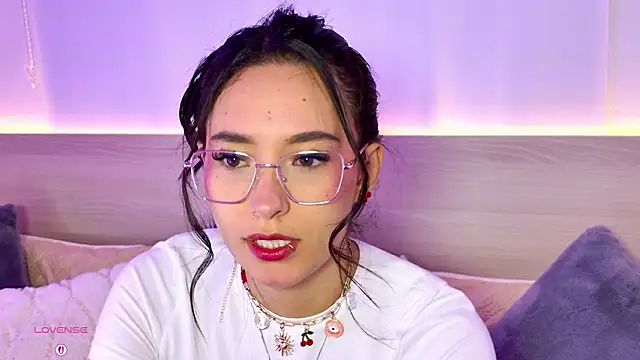 AliceeBloom online show from February 1, 2026, 10:46 am