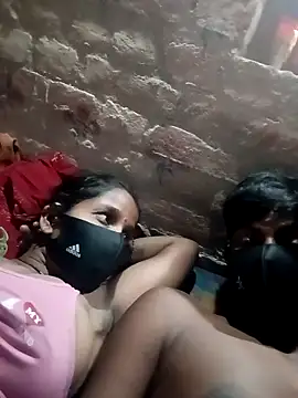 Shivanisingh4 online show from April 23, 2026, 4:08 pm