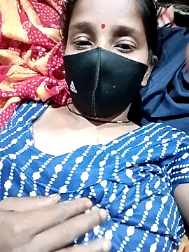 Shivanisingh4 online show from April 24, 2026, 8:27 am