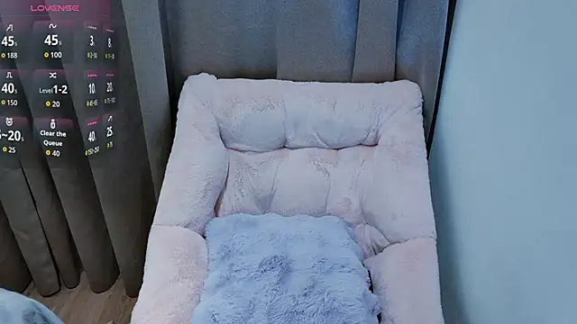 Snapshot of Mia-zhan chatting on February 3, 2026, 10:04 pm Mia-zhan online show from February 3, 2026, 10:04 pm