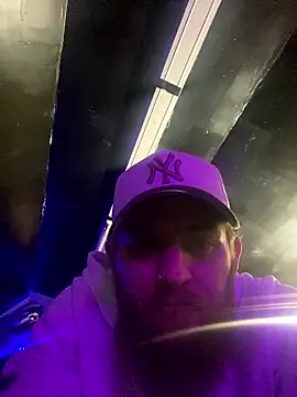 Snapshot of JonathanLongtree919 chatting on January 11, 2026, 1:29 pm JonathanLongtree919 online show from January 11, 2026, 1:29 pm