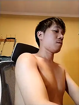 asian guy67 online show from April 27, 2026, 1:53 pm