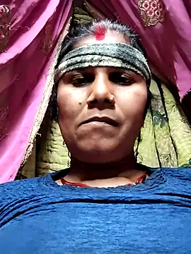 Snapshot of Hot_di97 chatting on February 21, 2026, 12:51 pm Hot di97 online show from February 21, 2026, 12:51 pm