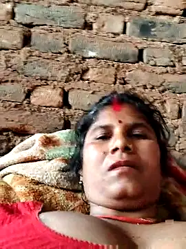 Hot di97 online show from April 1, 2026, 10:16 am