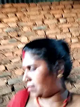 Hot di97 online show from March 28, 2026, 12:39 pm