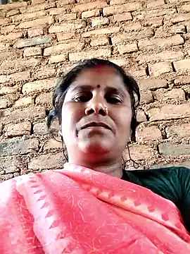 Hot di97 online show from March 6, 2026, 10:43 am