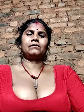 Hot di97 online show from March 8, 2026, 2:53 pm