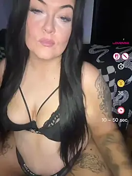 Miss CurvesXXX online show from June 23, 2026, 9:57 pm