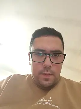 Snapshot of Vieirapauduro69 chatting on March 4, 2026, 2:36 pm Vieirapauduro69 online show from March 4, 2026, 2:36 pm