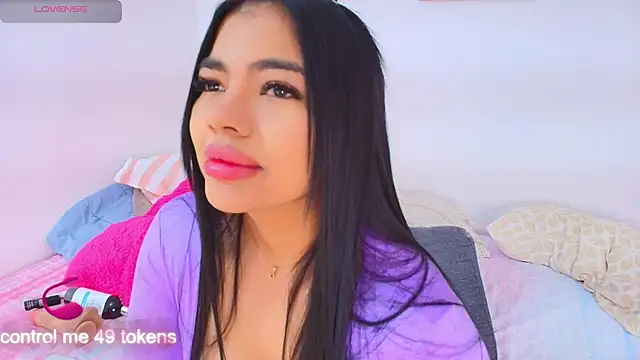 Snapshot of KarolDiazz chatting on February 1, 2025, 10:26 am KarolDiazz online show from February 1, 2025, 10:26 am