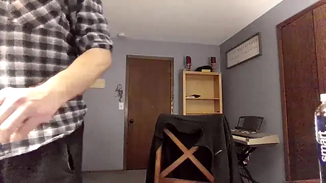 chrisw8140 online show from March 16, 2026, 5:37 am