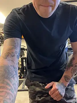 Snapshot of brngitdwn chatting on January 11, 2026, 11:11 pm brngitdwn online show from January 11, 2026, 11:11 pm