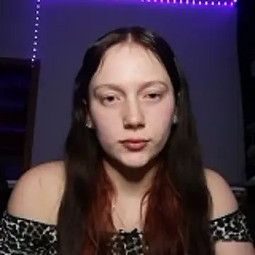 Snapshot of YoungLisaa18 chatting on January 12, 2026, 8:04 pm YoungLisaa18 online show from January 12, 2026, 8:04 pm