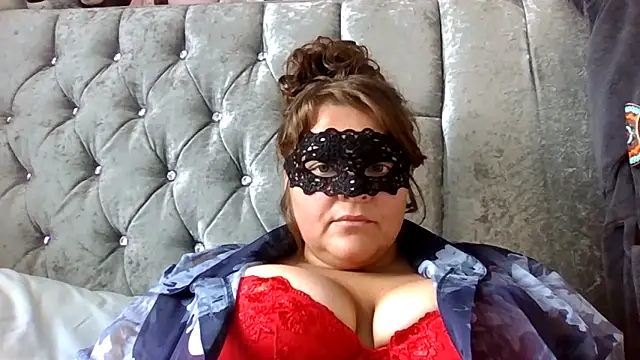 Snapshot of Mr-N-Mrs_Smithh chatting on April 28, 2026, 11:58 am Mr-N-Mrs Smithh online show from April 28, 2026, 11:58 am