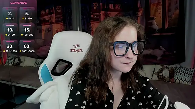 KiraDuvall online show from February 5, 2026, 5:09 pm