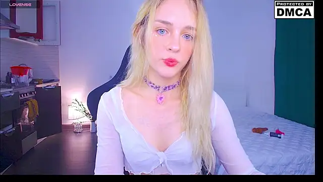 sailormoon666  online show from June 20, 2026, 9:31 pm