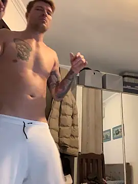 Snapshot of Domssecretom chatting on March 24, 2026, 2:06 pm Domssecretom online show from March 24, 2026, 2:06 pm