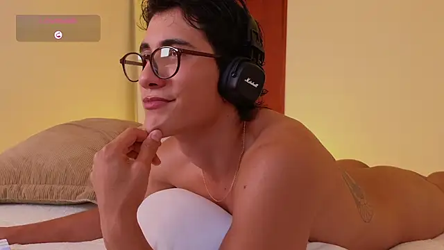 Snapshot of emilio_rivs chatting on February 25, 2026, 10:42 pm emilio rivs online show from February 25, 2026, 10:42 pm