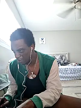 wetmouthrio  online show from March 12, 2026, 4:11 pm