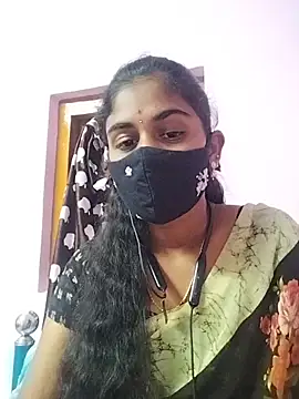 Snapshot of Tamil_Hot_RoyalQueen chatting on January 15, 2026, 5:27 pm Tamil Hot RoyalQueen online show from January 15, 2026, 5:27 pm