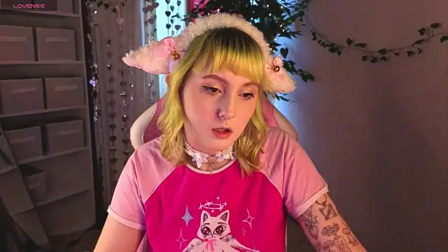 Roziett Belle online show from March 11, 2026, 9:47 am