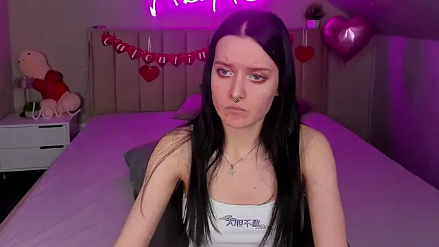 Snapshot of Kessi_Millisis chatting on February 18, 2026, 9:28 am Kessi Millisis online show from February 18, 2026, 9:28 am