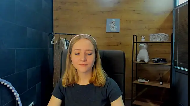 Snapshot of DonnaCole chatting on May 21, 2026, 9:17 am DonnaCole online show from May 21, 2026, 9:17 am