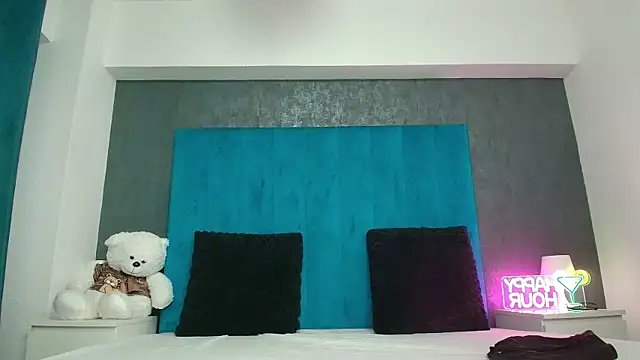 AnyaHappiness online show from February 5, 2026, 6:53 am