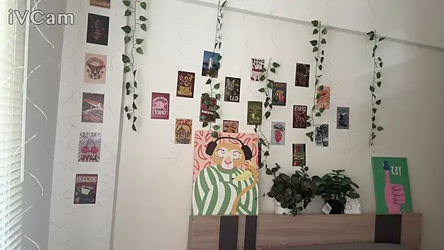 eyes00n online show from February 3, 2026, 2:53 am