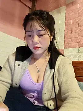 Ngocmai lazdy online show from February 11, 2026, 1:44 pm