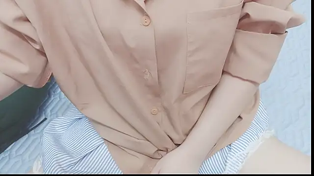 Snapshot of Mai_maik chatting on February 8, 2026, 6:22 am Mai maik online show from February 8, 2026, 6:22 am