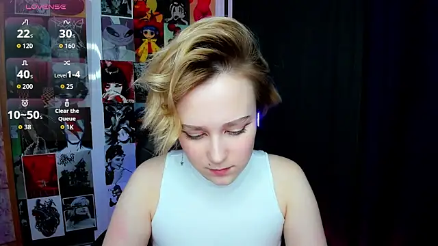 Snapshot of Ellie_Heavenly chatting on February 24, 2026, 8:15 am Ellie Heavenly online show from February 24, 2026, 8:15 am