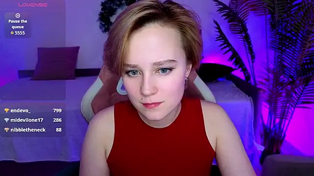 Snapshot of Ellie_Heavenly chatting on January 31, 2026, 7:12 pm Ellie Heavenly online show from January 31, 2026, 7:12 pm