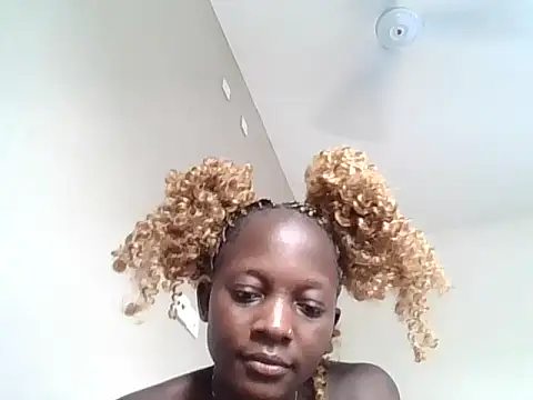 Snapshot of PrettyMesss chatting on January 13, 2026, 6:06 am PrettyMesss online show from January 13, 2026, 6:06 am