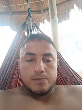 Snapshot of knox_zeque chatting on July 6, 2026, 12:45 pm knox zeque online show from July 6, 2026, 12:45 pm