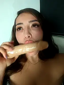 Snapshot of anny_bianchy chatting on May 20, 2026, 9:17 am anny bianchy online show from May 20, 2026, 9:17 am
