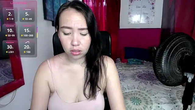 Snapshot of juliet_noir chatting on June 15, 2026, 12:05 pm juliet noir online show from June 15, 2026, 12:05 pm