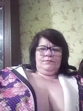 NysiOlsen online show from April 16, 2026, 9:39 pm