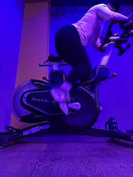 Pretty  Milf online show from March 3, 2026, 3:08 pm