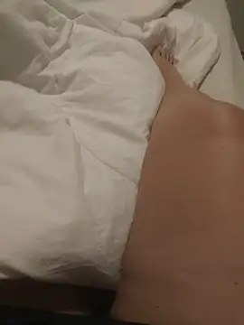 Snapshot of Karine0806 chatting on February 10, 2026, 12:20 am Karine0806 online show from February 10, 2026, 12:20 am