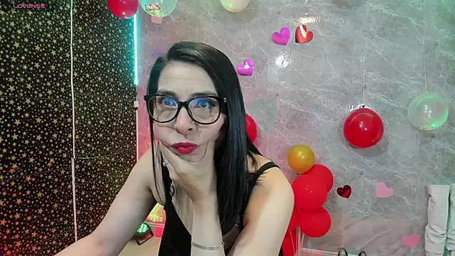 adellelennoxx online show from February 9, 2026, 8:12 am