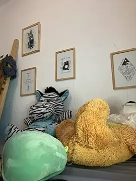 miafoxmia online show from March 16, 2026, 8:00 pm