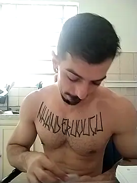 Snapshot of LuigiBoni chatting on January 15, 2026, 5:27 pm LuigiBoni online show from January 15, 2026, 5:27 pm