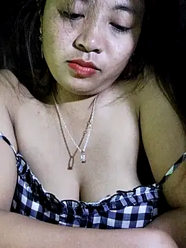 miumiu sexy2x online show from April 4, 2026, 2:45 pm