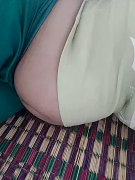 TamilDreamgirl08 online show from April 1, 2026, 5:31 am