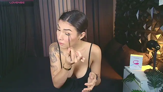 Snapshot of inababe chatting on March 3, 2026, 12:01 pm inababe online show from March 3, 2026, 12:01 pm